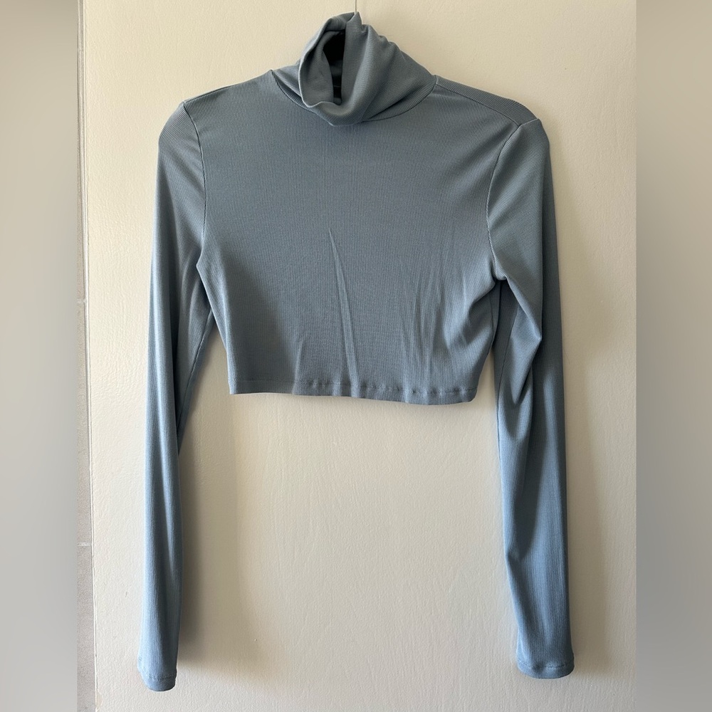 Sunday Best light blue ribbed turtleneck crop